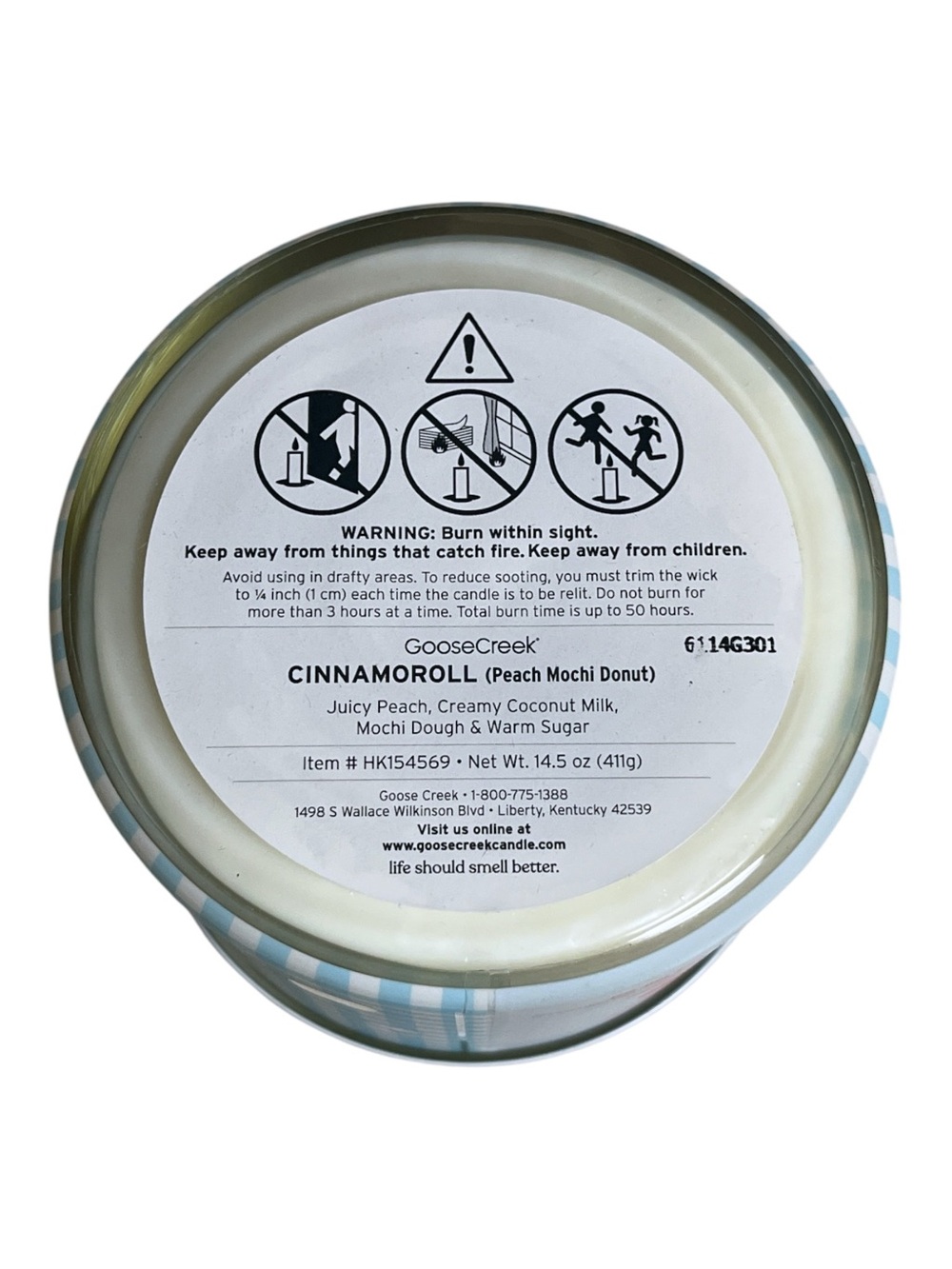 Cinnamoroll Hello Kitty 14.5 oz 3-wick Candle - Picture 4 of 4